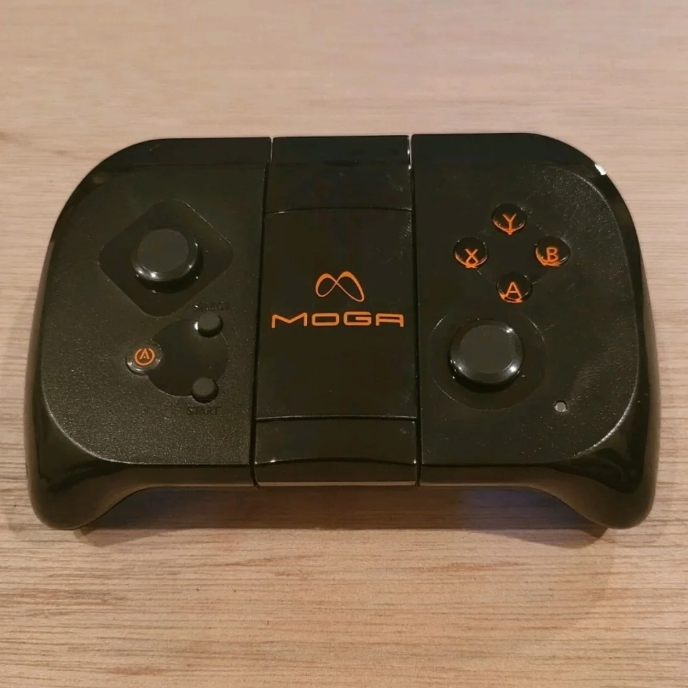 MOGA Mobile Gaming System Bluetooth Android 2.3+ Game On Anywhere 2012.